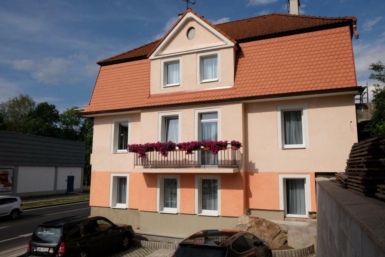 Diana Apartments Karlovy Vary Luaran gambar